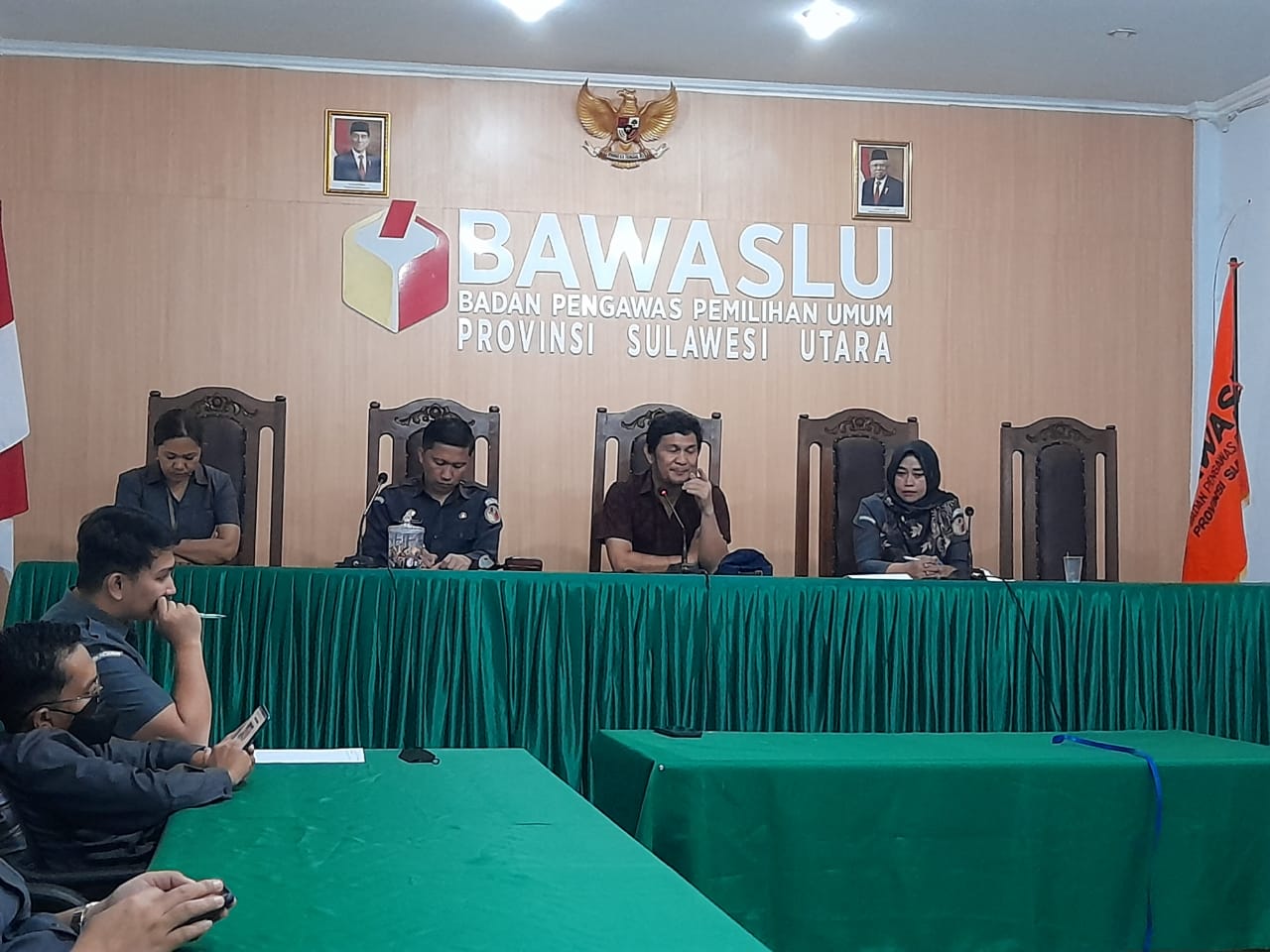 Rapat Kerja Bersama Pimpinan dan Jajaran Struktural Bawaslu Sulut Pasca Cuti Bersama Lebaran 