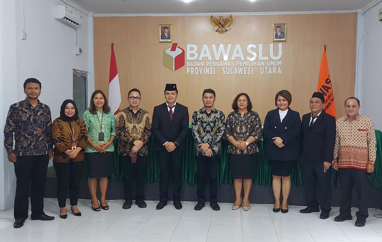 Ketua Bawaslu Sulut Menghadiri Pelantikan dan Pengambilan Sumpah Pejabat Pengawas di Lingkungan Bawaslu secara Daring
