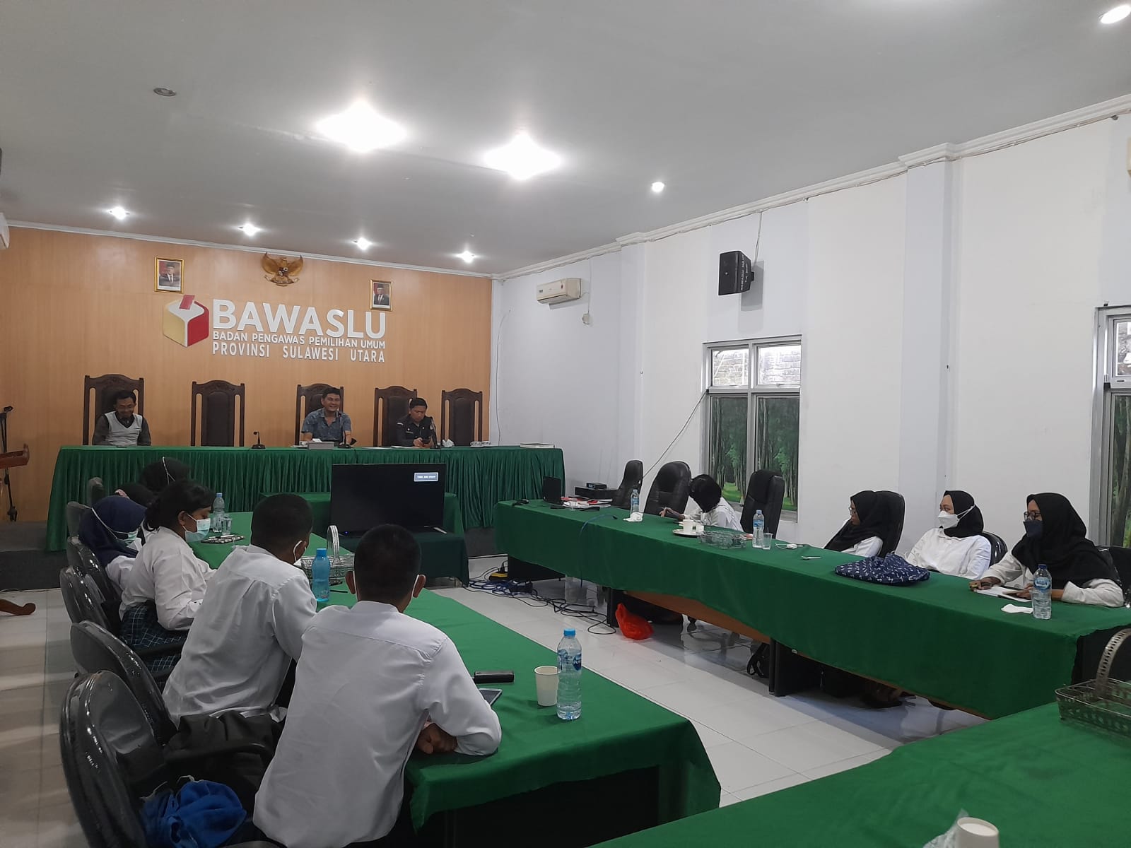 Ketua dan Anggota Bawaslu Sulut Berikan Pembekalan Kepada CPNS Bawaslu Sulut TA 2021