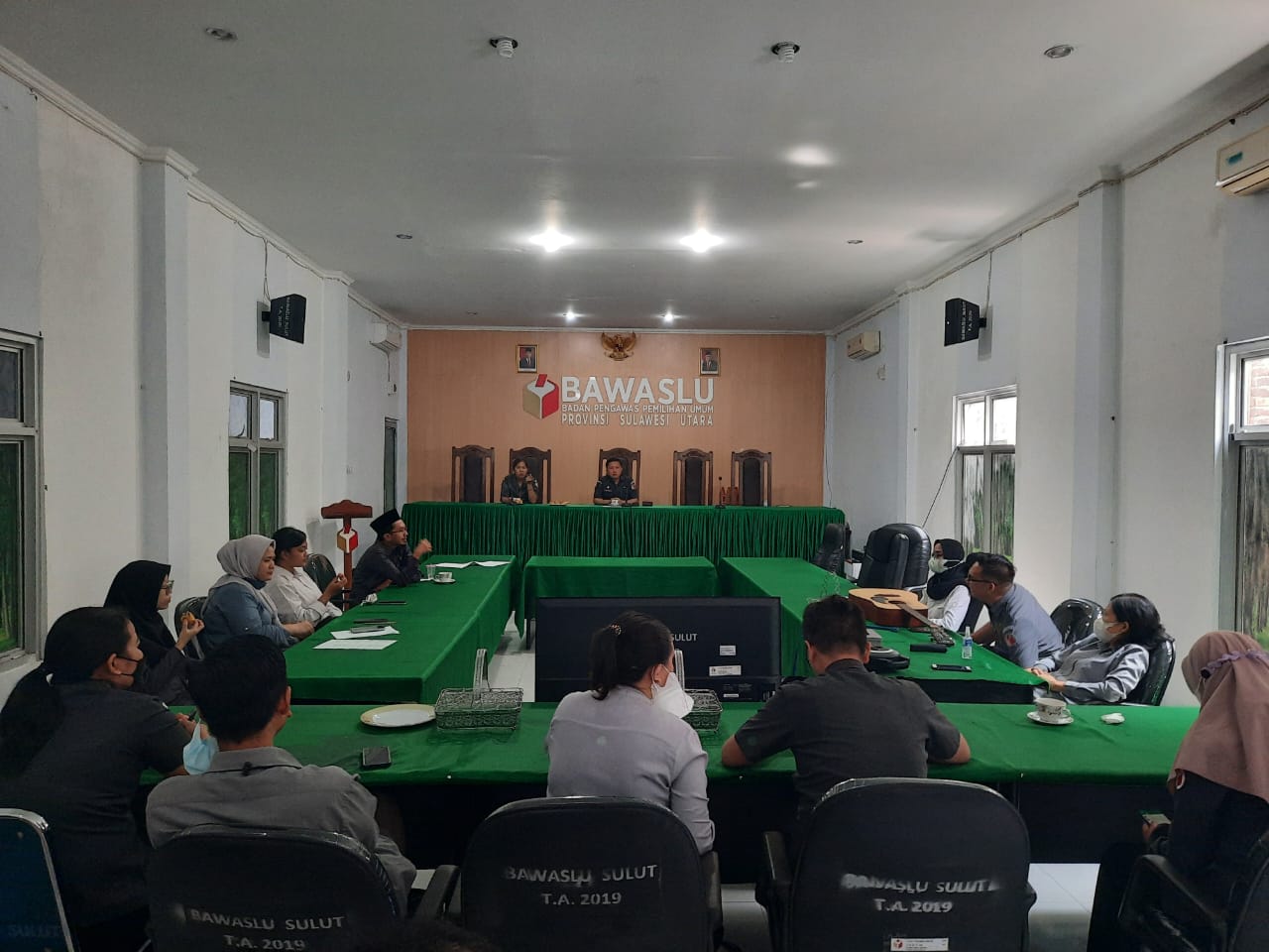 Kasek Bawaslu Sulut Pimpin Rapat Evaluasi Implementasi GERAK SIMASTER