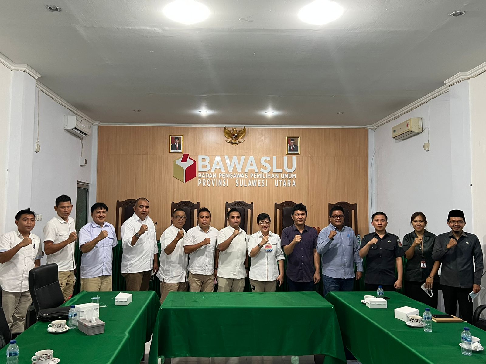 Ketua Bawaslu Sulut Menerima Audiensi Pengurus DPD Partai Gerindra SulutÂ 
