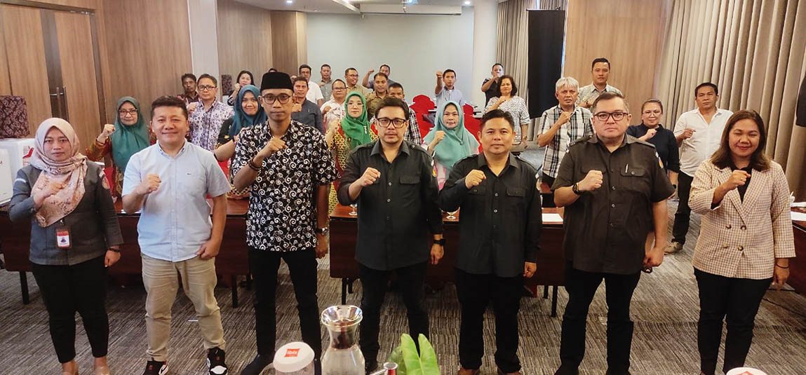 Ketua Bawaslu Sulut Buka Rapat Evaluasi Penyelanggaraan Penanganan Pelanggaran Pemutakhiran Data Pemilih dan Penyusunan Data Pemilih