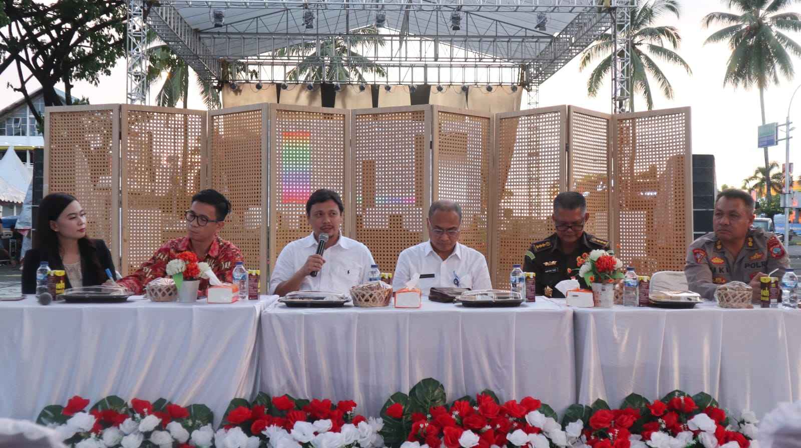 Hadiri Dialog Kebangsaan Sosialisasi Pilkada 2024, Mewoh: Bawaslu Siap Awasi Pesta Demokrasi 