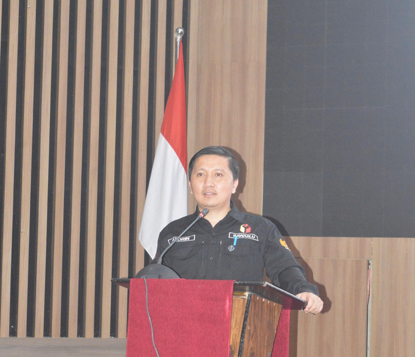 Gelar Sosialisasi Dukungan Sekretariat Bersama Stakeholder, Aldrin Ajak Masyarakat Awasi Pemilihan Serentak di Sulawesi Utara