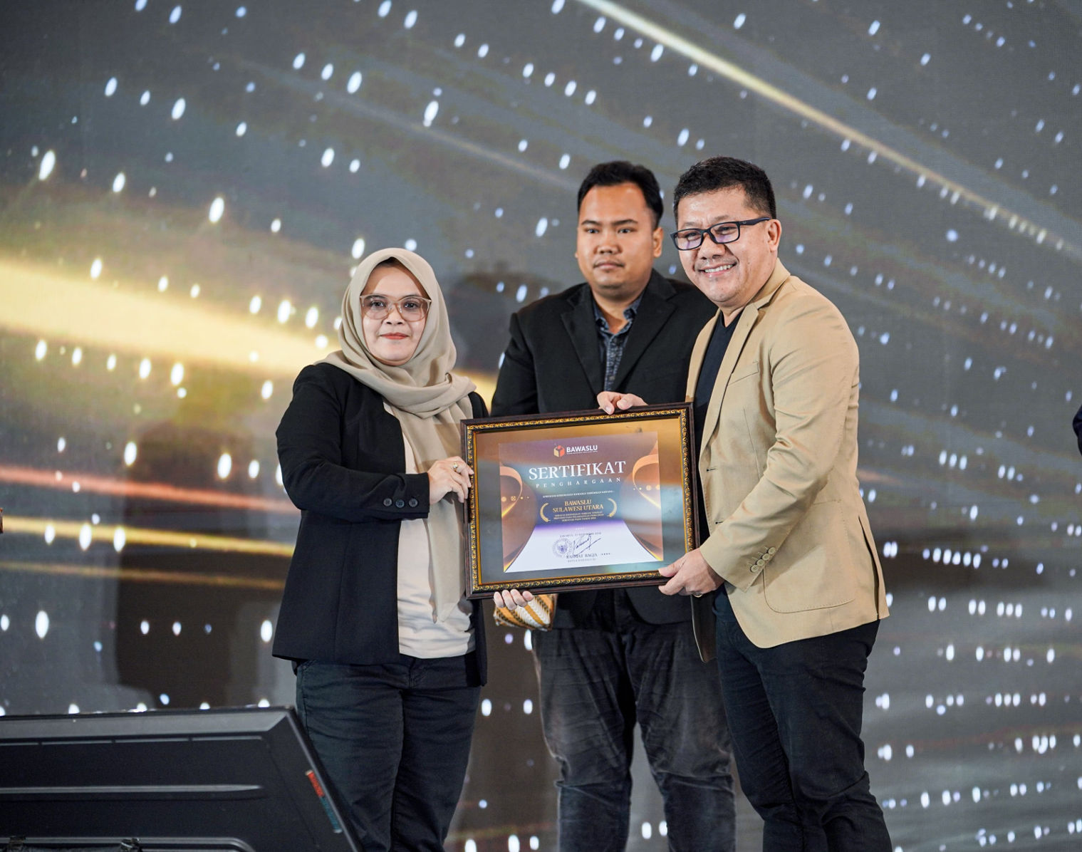 Bawaslu Sulut Meraih Apresiasi Kehumasan Bawaslu Terbaik Tingkat Provinsi Pada Pelaksanaan Pemilihan Serentak 2024