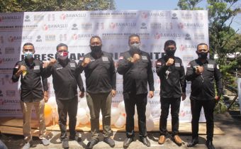 Perdana se-Indonesia, Bawaslu Sulut miliki Call Center dan SMS Get Away (081143300300)