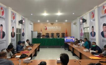 Rapat Evaluasi Pengawasan Pemutakhiran Daftar Pemilih Berkelanjutan dan Persiapan SKPP Tingkat Dasar serta Koordinasi Pelaksanaan Program di Provinsi Sulawesi Utara Tahun 2021