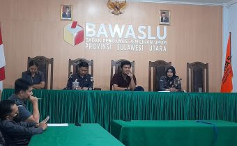 Rapat Kerja Bersama Pimpinan dan Jajaran Struktural Bawaslu Sulut Pasca Cuti Bersama Lebaran 