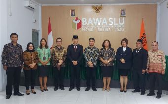 Ketua Bawaslu Sulut Menghadiri Pelantikan dan Pengambilan Sumpah Pejabat Pengawas di Lingkungan Bawaslu secara Daring