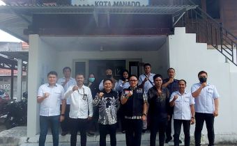 Pimpinan Donny Rumagit melakukan supervisi ke Bawaslu Kota Manado terkait pendaftaran calon panwaslu kecamatan pada pemilu dan pemilihan tahun 2024.