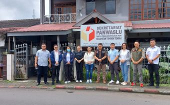 Ardiles turun Monitoring dan Evaluasi di Panwaslu Kecamatan Tomohon Tengah