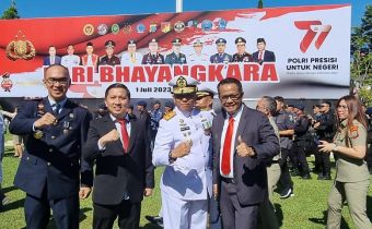 Kasek Bawaslu Sulut Hadiri Upacara Hari Bhayangkara ke-77 Tahun 2023