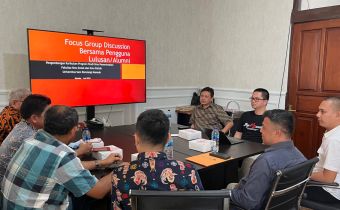 Bawaslu Sulut Lakukan Focus Group Discussion (FGD) bersama Tim Pengembang Kurikulum Prodi Ilmu Pemerintahan Unsrat Manado