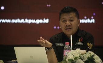 Di Rapat Pencermatan Daftar Pemilih, Steffen Linu Imbau Koordinasi dan Komunikasi Antara KPU dan Bawaslu  Sangat Diperlukan
