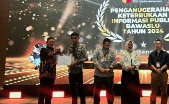 Bawaslu Sulut Raih Predikat Informatif Dalam Penganugerahan Keterbukaan Informasi Publik Tahun 2024