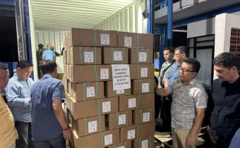 Bawaslu Sulut Awasi Langsung Proses Distribusi Logistik Surat Suara Pilkada 2024